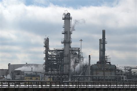 Suncor shutting down one of three plants for $100 million maintenance project at Commerce City refinery